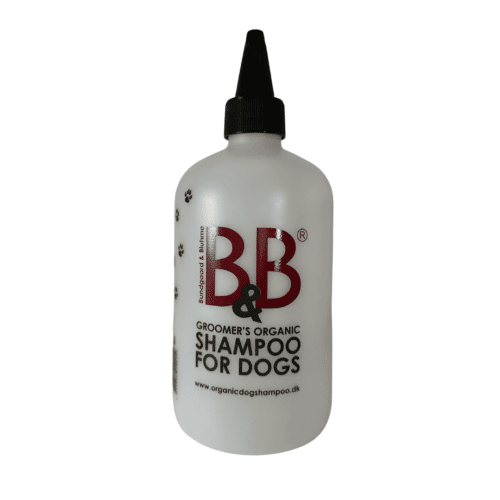 Optimer din B&B hundeshampoo og balsam med B&B Mixerflaske i Hvid Mangler du en praktisk løsning til at få det bedste ud af din B&B shampoo og conditioner? Så er vores B&B mixerflaske i hvidt det perfekte redskab til dig og din pelsven. Disse flotte mixerflasker er skræddersyede til at gøre din hundepleje mere effektiv og økonomisk.